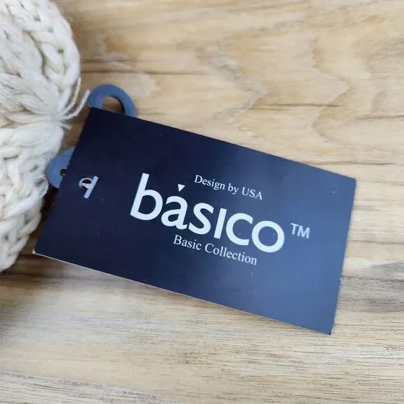 🧚‍♂️NWT Basico Beige & Red Chunky Knit Pair of Unisex Slouchy Beanie Hats - Picture 11 of 12